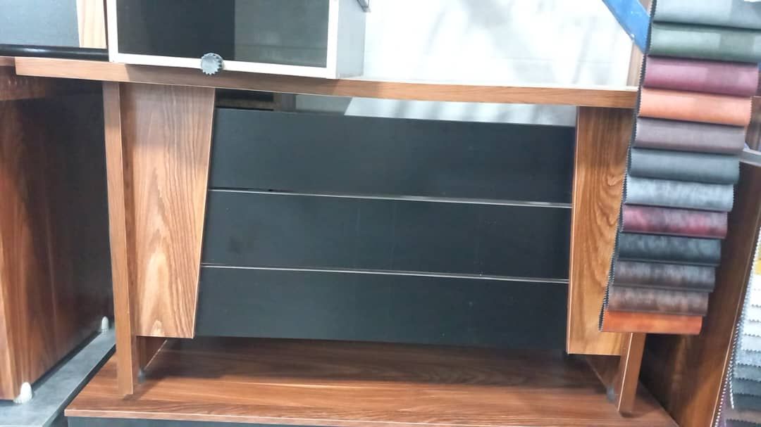 میز کارمندی کارشناسی دیجی کالا