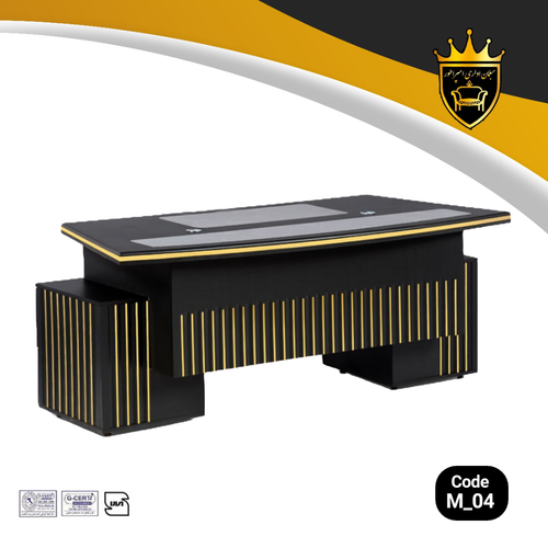 میز مدیریتی M04 امپراطور با طراحی مدرن مشکی طلایی، ساختار تمام MDF و 6 کشوی جادار، انتخابی ایدهآل برای دفاتر مدیریتی و اتاق مدیرعامل. کیفیت بالا، طراحی لوکس و فضای ذخیرهسازی کاربردی.